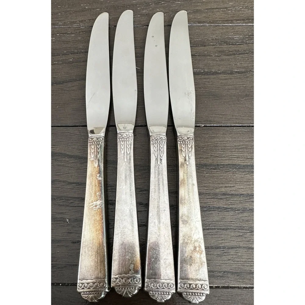 4 Oneida LTD 1881 Rogers Stainless Knives--